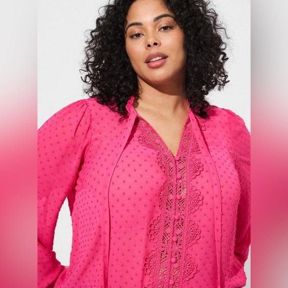 Torrid Chiffon Clip Dot Ruffle Neck Tie Front Top - Picture 2 of 10